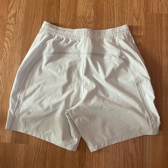 Lululemon Pacebraker Short - Picture 4 of 6